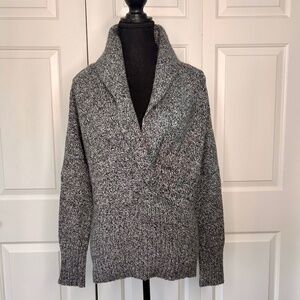 White House Black Market V-Neck Black and White Sweater in Size L